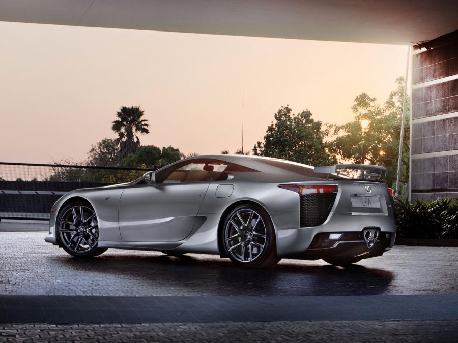  Lexus LF-A 2011 года  (ZA) (фото 2 из 2)